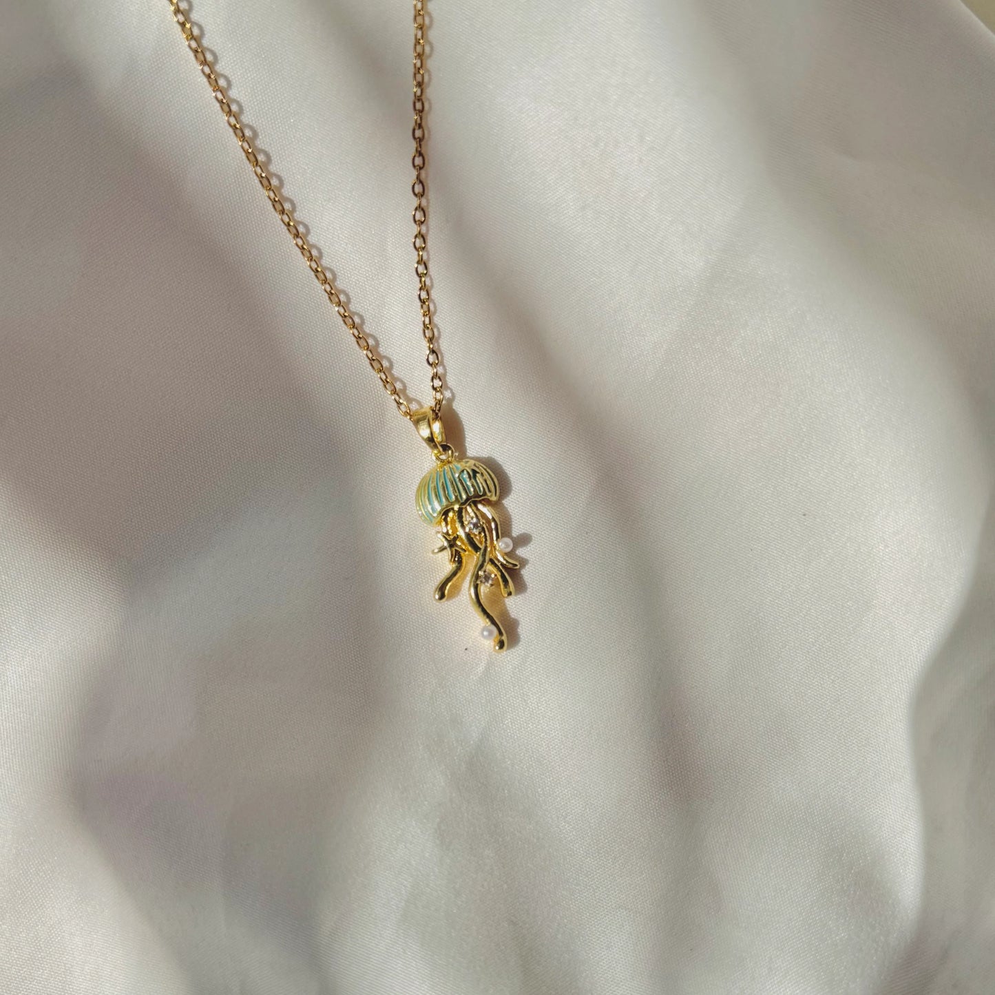 Gold Jellyfish Pendant Necklace for Women | Ocean-Inspired Pearl & Crystal Necklace | Elegant Snake Chain Necklace