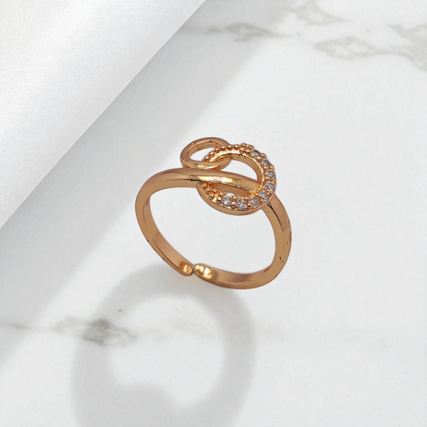 Sizzling Graceful Ring