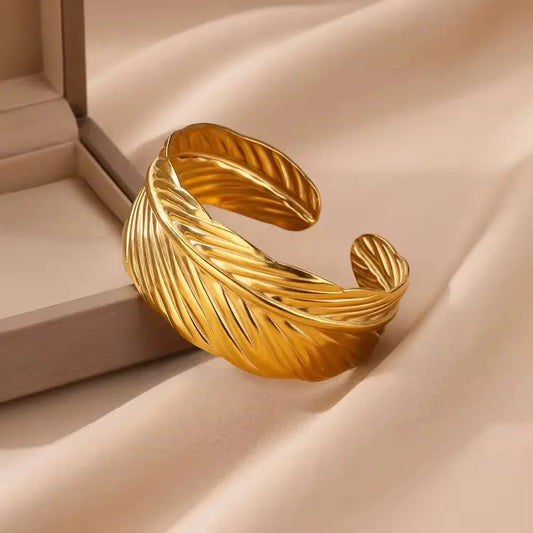 Elysian Feather Gold Bracelet